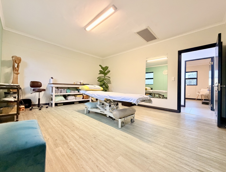 Commercial Property for Sale in Westcliff Western Cape